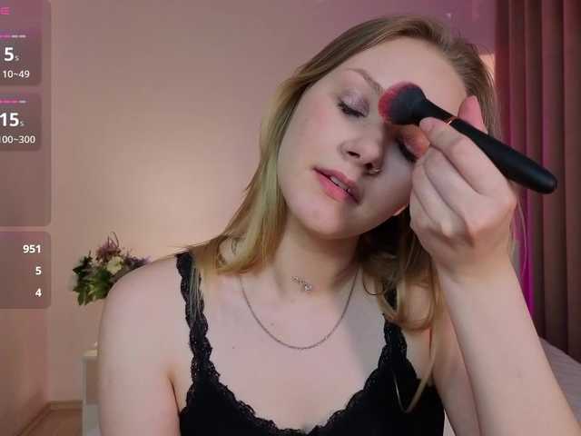 StaceyyJones live webcam show
