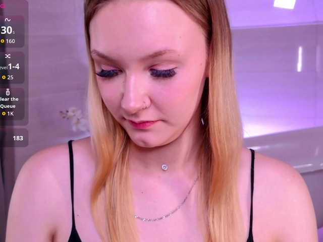 StaceyyJones live cam on BongaCams