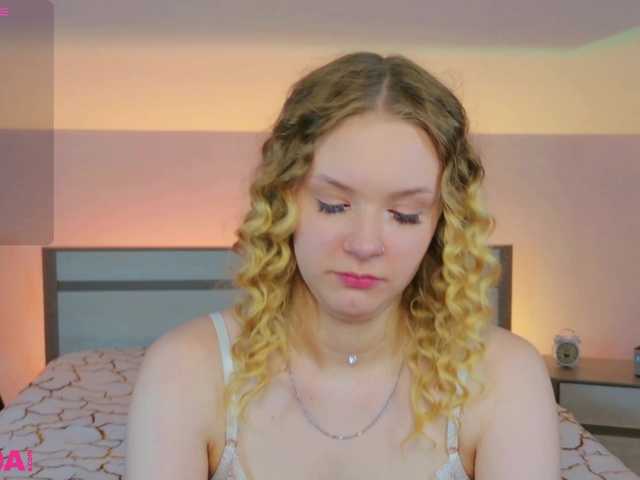 StaceyyJones live cam on BongaCams