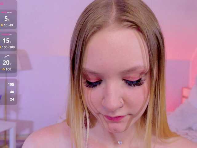 StaceyyJones live cam on BongaCams