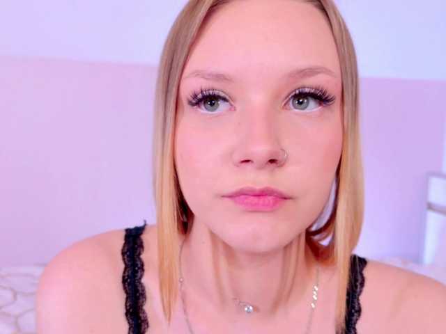 StaceyyJones live cam on BongaCams
