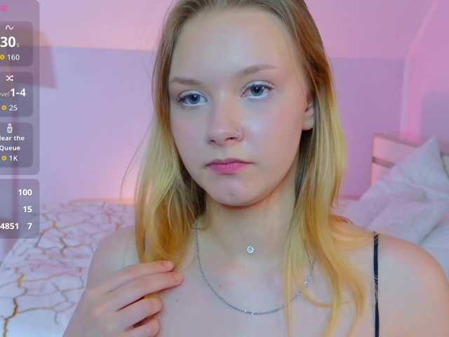 StaceyyJones live cam on BongaCams