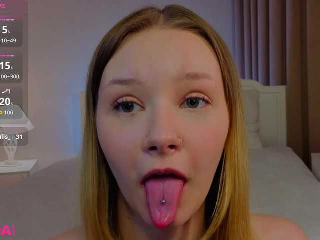 StaceyyJones live webcam show
