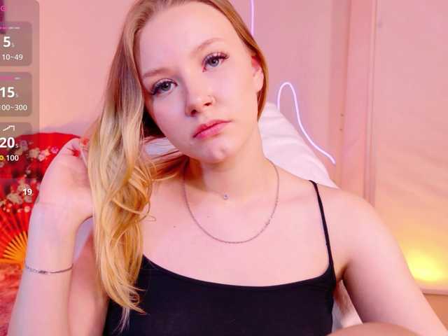 StaceyyJones live cam on BongaCams