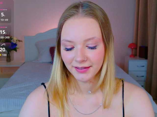 StaceyyJones live cam on BongaCams