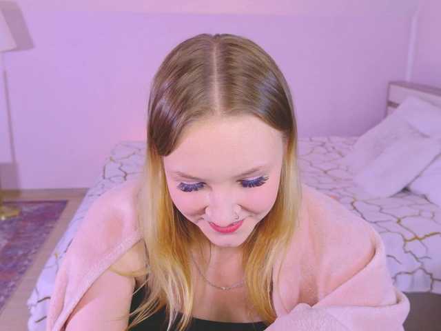 StaceyyJones live cam on BongaCams