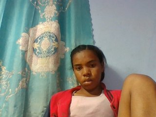 Emelie1a's Live Webcam