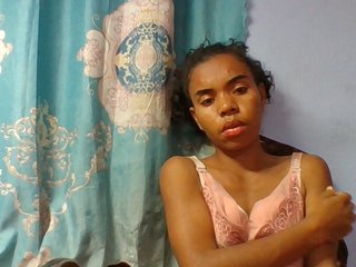 Emelie1a's Live Webcam