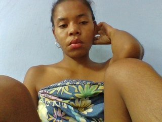 Emelie1a's Live Webcam