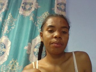 Emelie1a's Live Webcam