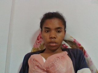 Emelie1a's Live Webcam
