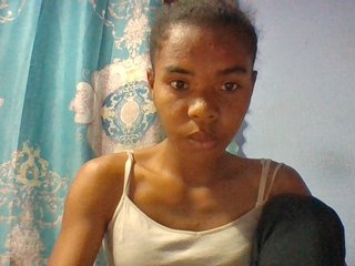 Emelie1a's Live Webcam