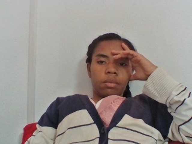 Emelie1a live cam on BongaCams