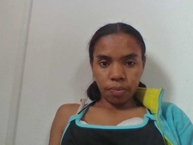Emelie1a live cam preview