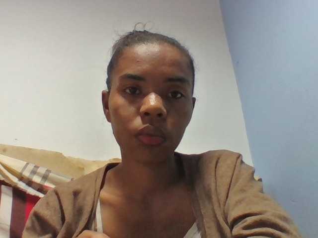 Emelie1a Live Cam on BongaCams