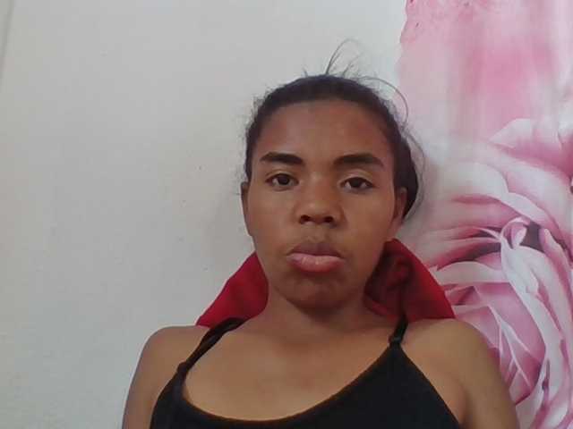 Emelie1a live cam on BongaCams