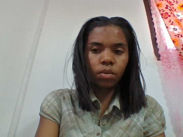 Emelie1a live cam on BongaCams