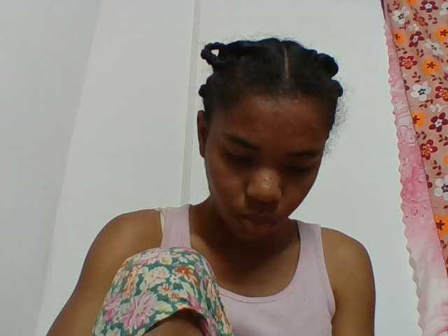 Emelie1a live cam preview