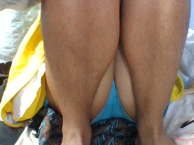 Emelie1a live cam on BongaCams