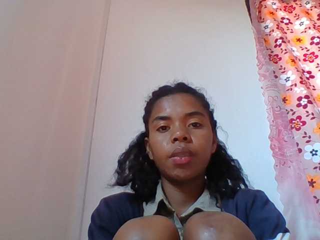 Emelie1a live cam on BongaCams