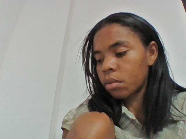 Emelie1a live cam on BongaCams