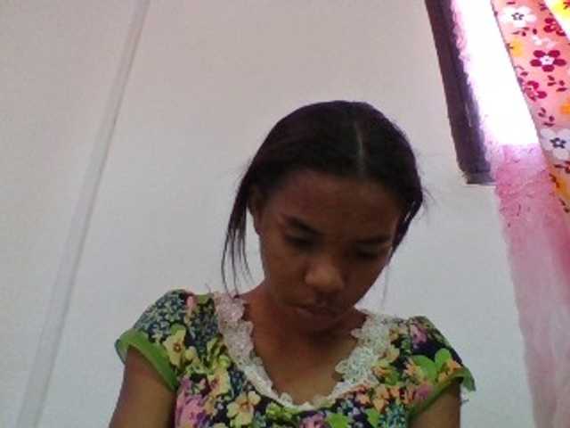 Emelie1a live cam on BongaCams