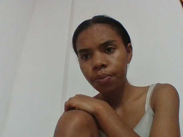 Emelie1a live cam preview