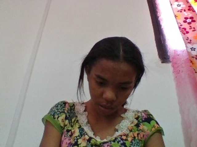 Emelie1a live cam on BongaCams