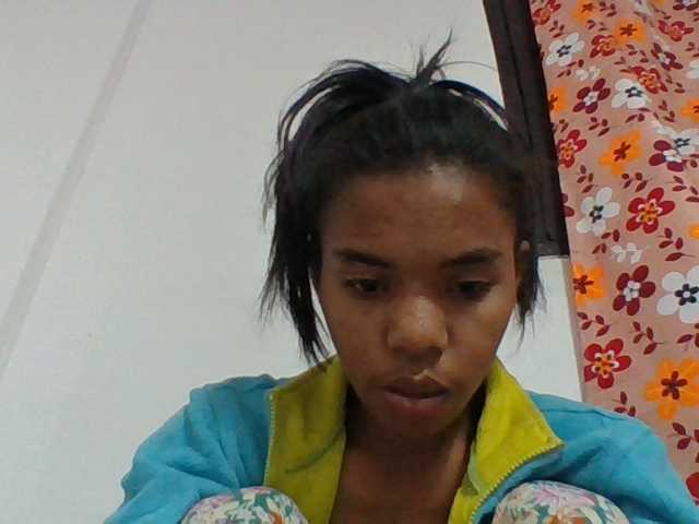 Emelie1a live cam on BongaCams