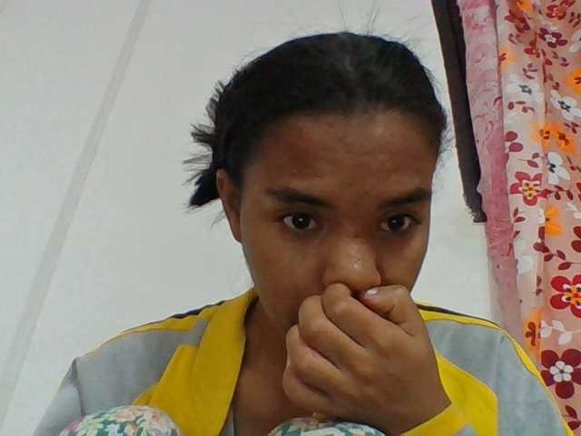 Emelie1a live cam on BongaCams