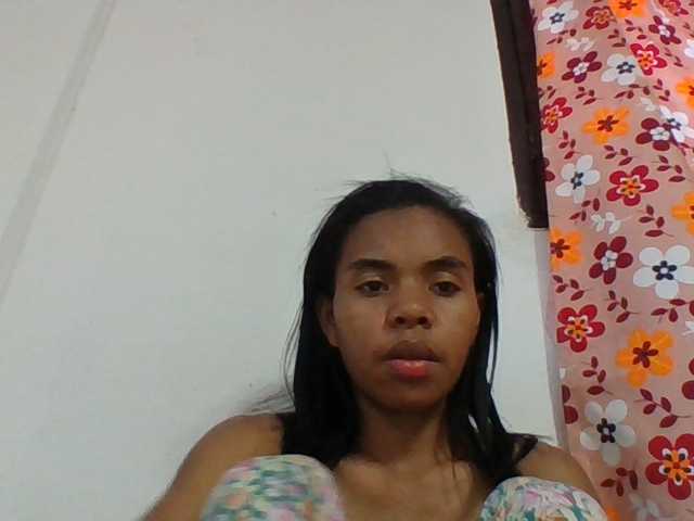 Emelie1a live cam on BongaCams