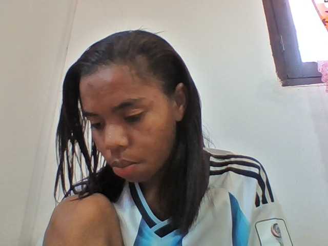 Emelie1a live cam on BongaCams