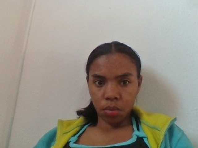 Emelie1a live cam on BongaCams