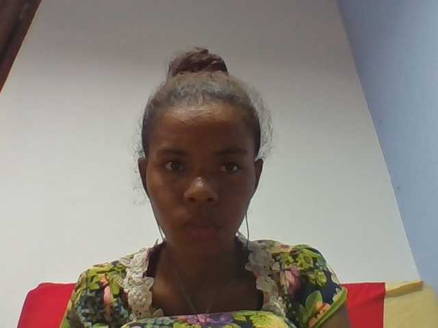 Emelie1a live cam on BongaCams