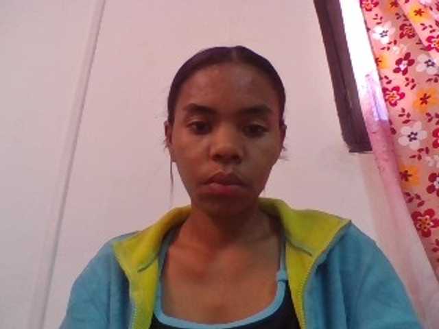 Emelie1a live cam on BongaCams