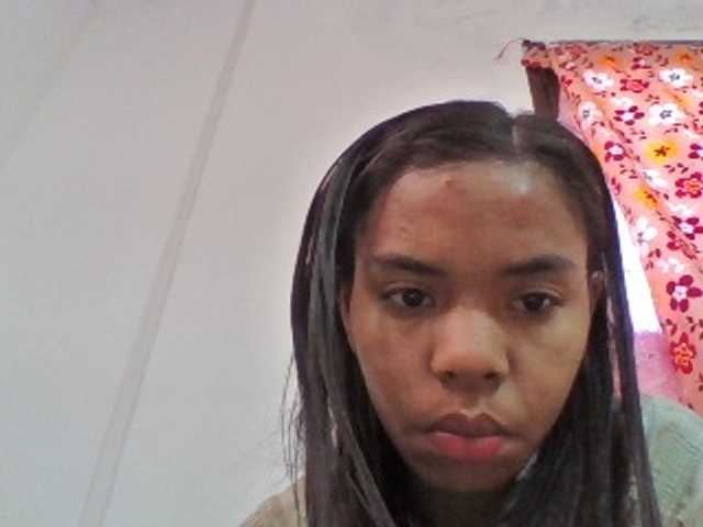 Emelie1a live cam on BongaCams