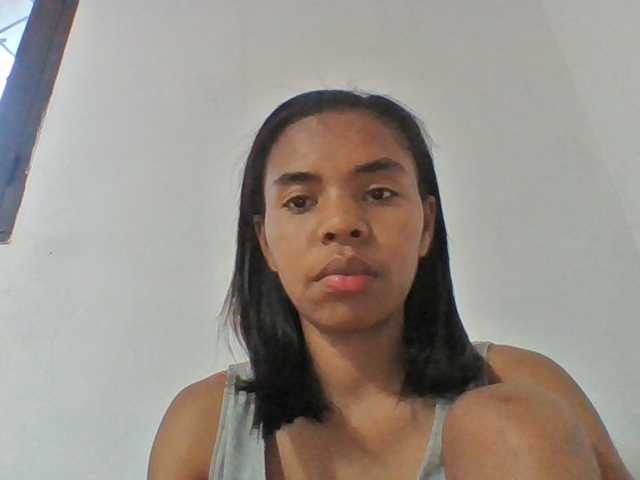 Emelie1a live cam preview