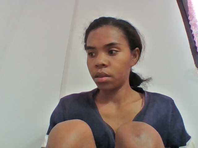 Emelie1a live cam on BongaCams