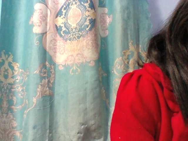 Emelie1a live cam on BongaCams