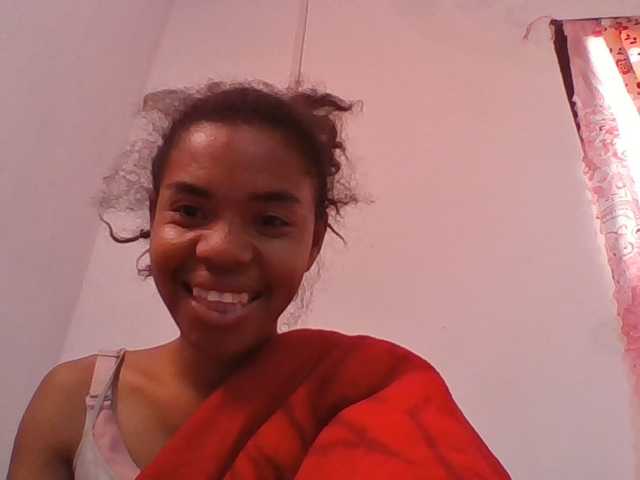 Emelie1a live cam on BongaCams