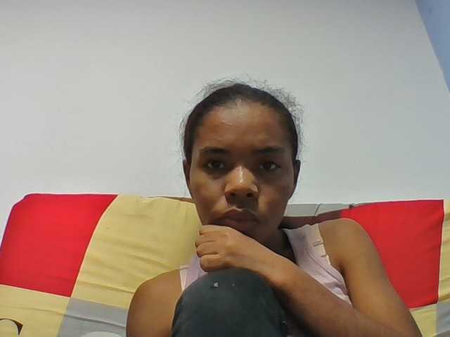Emelie1a live cam on BongaCams