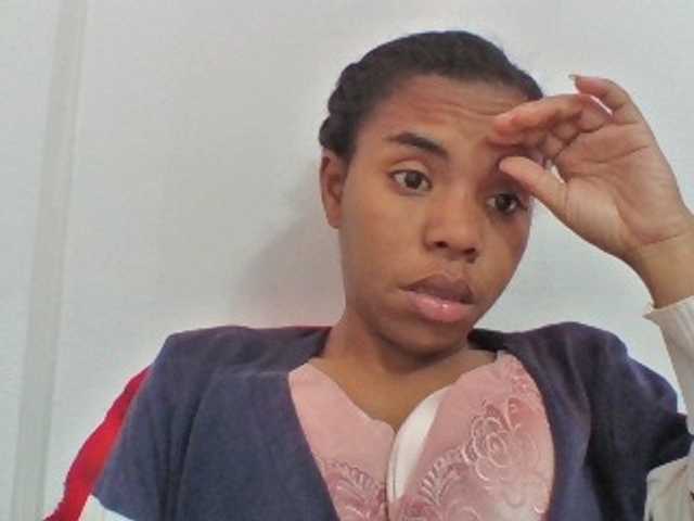Emelie1a, en vivo ahora en BongaCams