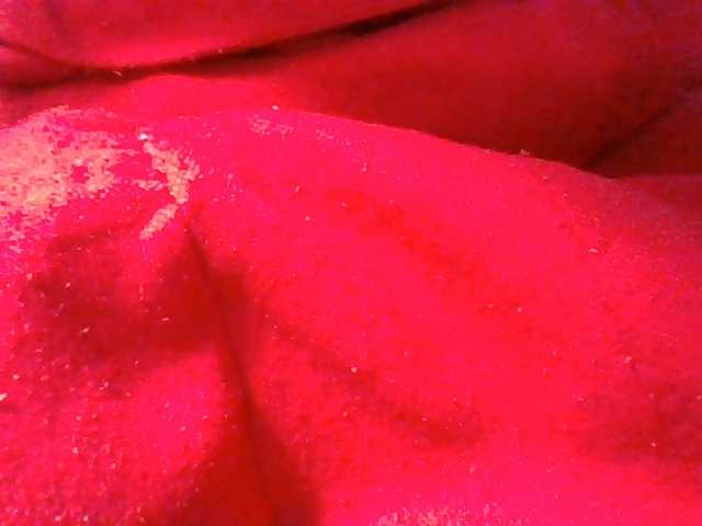 Emelie1a live cam on BongaCams