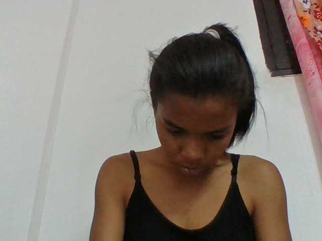 Emelie1a live cam on BongaCams