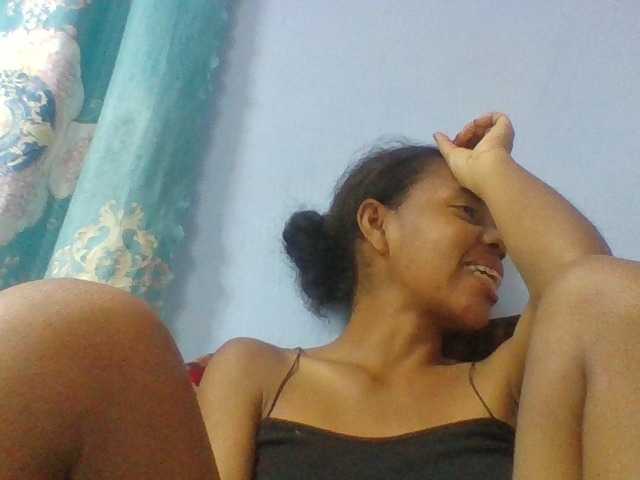 Emelie1a Live Cam on BongaCams