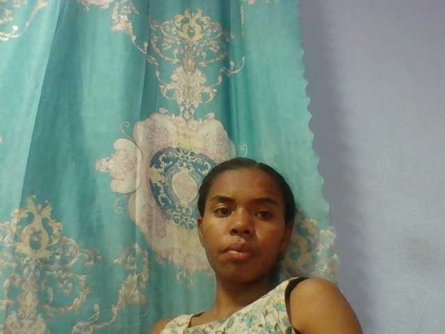 Emelie1a live webcam show