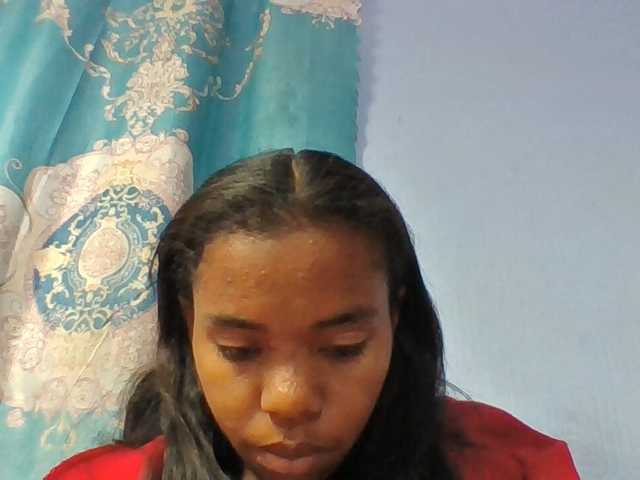 Emelie1a live cam on BongaCams