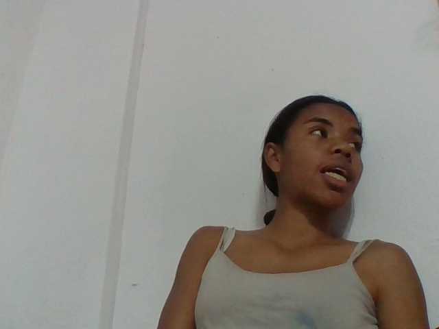 Emelie1a live cam preview