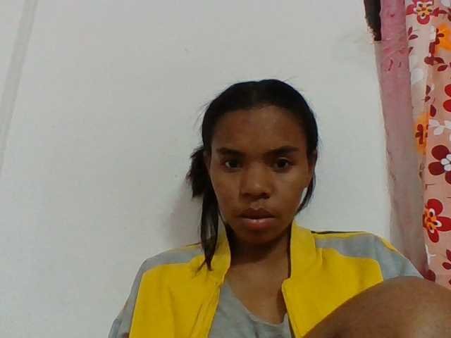Emelie1a live cam on BongaCams