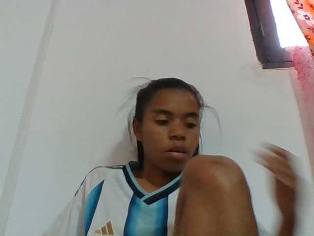 Emelie1a live cam on BongaCams